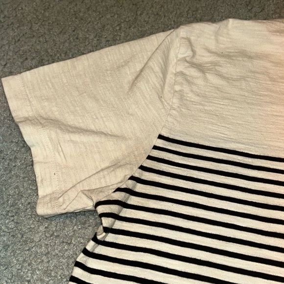 Old Navy Shirt Mens Large White Blue Striped Short Sleeve Pocket Tee Casual Top - Picture 2 of 13